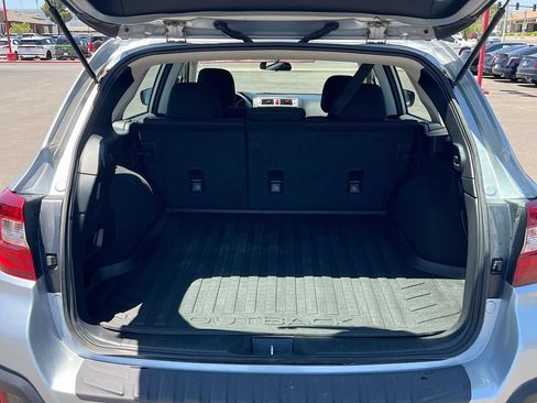 Used 2019 Subaru Outback 2.5i AWD/4WD image 23