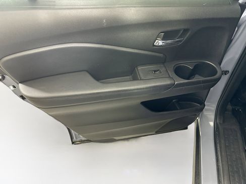 Used 2022 Honda Pilot Sport image 25