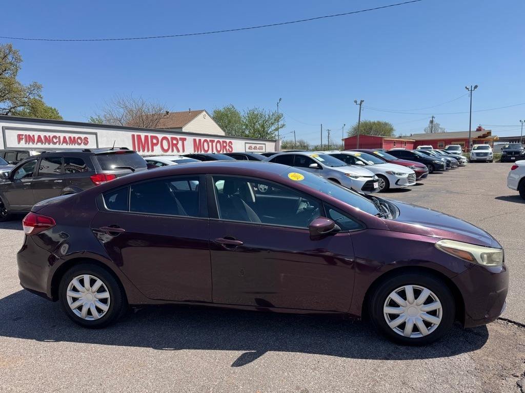 Used 2017 Kia Forte LX FWD image 4