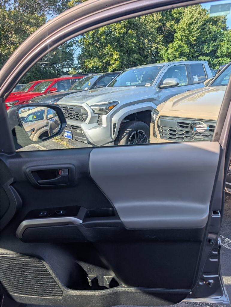 Certified 2023 Toyota Tacoma SR5 w/ SX Package AWD/4WD image 19