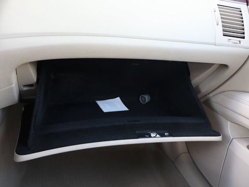 Used 2011 Toyota Avalon Limited FWD image 36