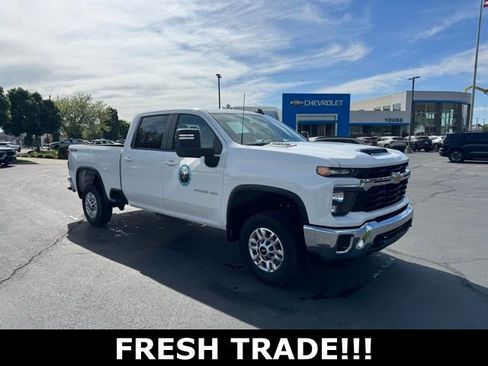 Used 2025 Chevrolet Silverado 2500 LT w/ Convenience Package AWD/4WD image 1
