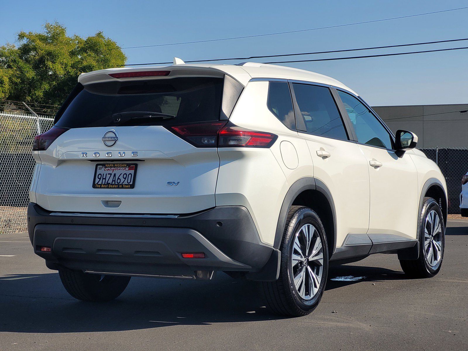 Certified 2023 Nissan Rogue SV w/ SV Premium B Package FWD image 4