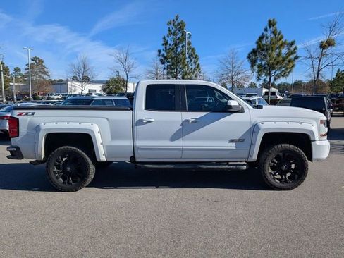 Used 2019 Chevrolet Silverado 1500 LT w/ All Star Edition image 2