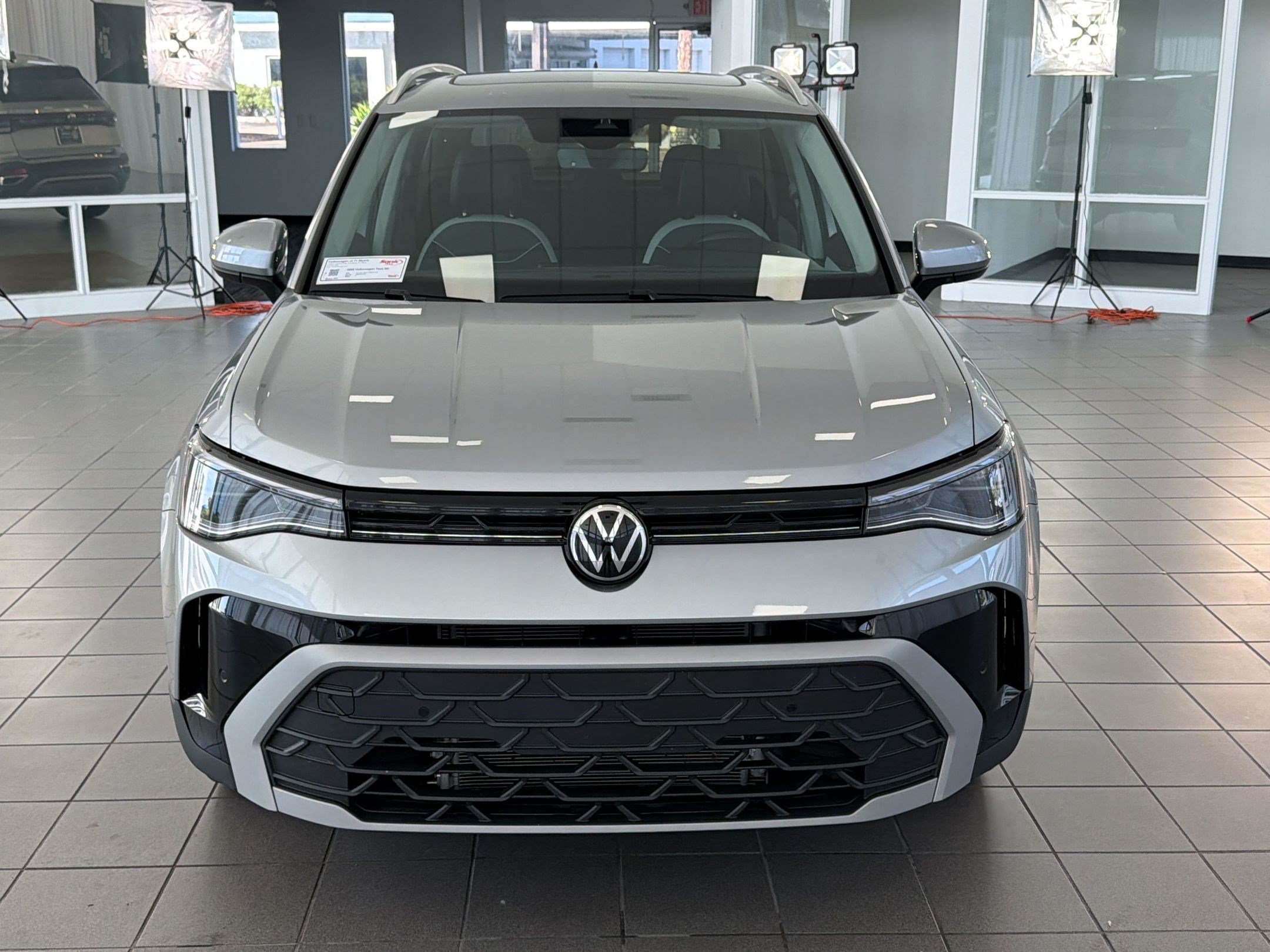 Certified 2026 Volkswagen Taos SE FWD image 6