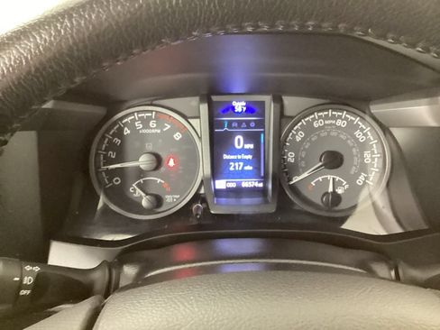 Used 2023 Toyota Tacoma TRD Sport w/ Advanced Technology Package AWD/4WD image 17
