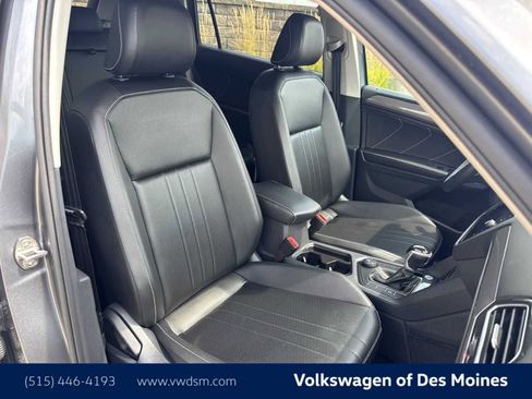 Certified 2024 Volkswagen Tiguan SE image 15