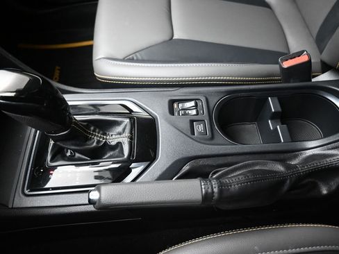 Used 2022 Subaru Crosstrek 2.5i Sport w/ Moonroof Package image 25