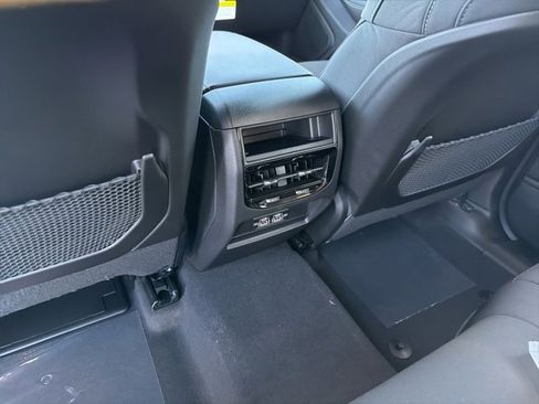 New 2025 Jeep Grand Cherokee Laredo X image 10