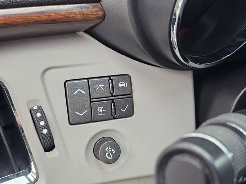 Used 2010 Cadillac CTS Luxury image 20