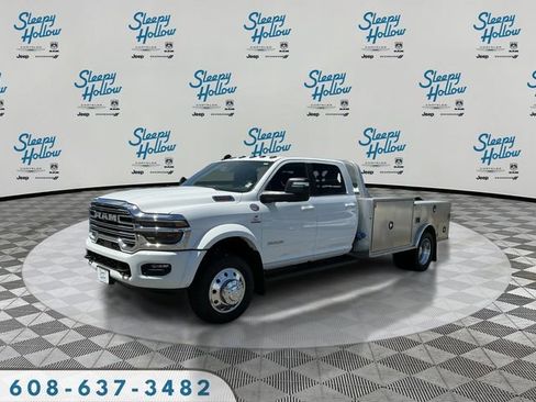 New 2026 RAM 5500 4x4 Crew Cab w/ Laramie Trim Package image 1