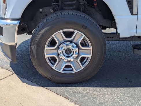 Used 2026 Ford F250 Lariat AWD/4WD image 13