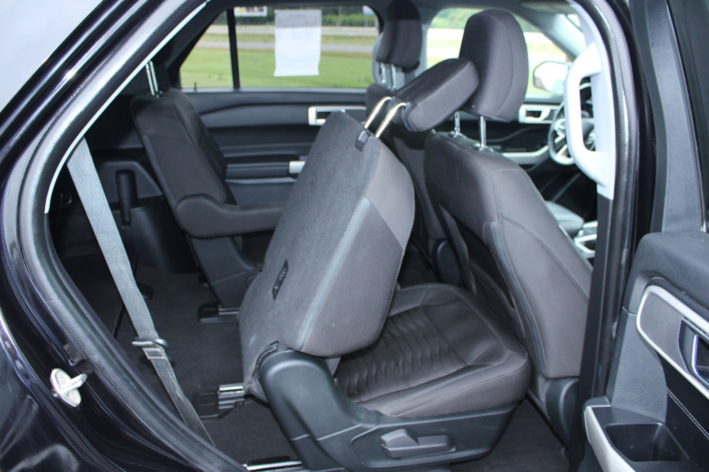 Used 2021 Ford Explorer XLT AWD/4WD image 22