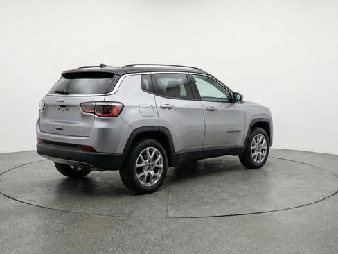 Used 2025 Jeep Compass Limited AWD/4WD image 9