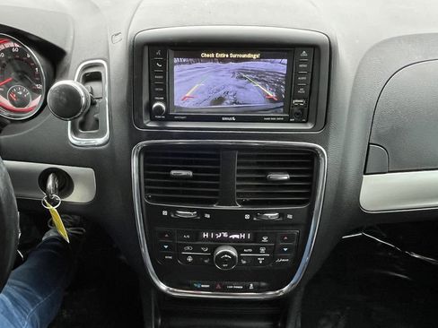 Used 2019 Dodge Grand Caravan GT image 13