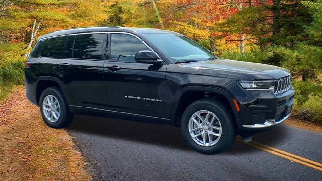 Certified 2023 Jeep Grand Cherokee L Laredo AWD/4WD image 2