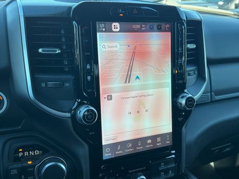 New 2026 RAM 1500 4x4 Crew Cab image 25