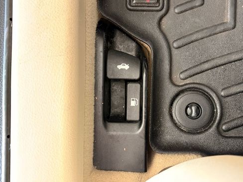 Used 2017 Toyota Camry XLE image 29