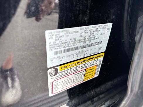 Used 2025 Ford Expedition Active AWD/4WD image 30