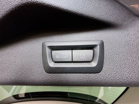 Used 2026 BMW X7 xDrive40i AWD/4WD image 44