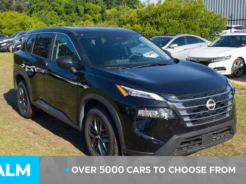 Used 2024 Nissan Rogue S FWD image 3