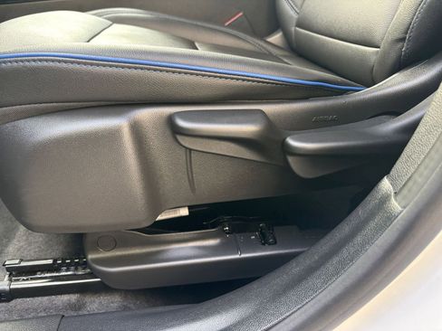 Used 2025 Buick Envista Sport Touring image 23