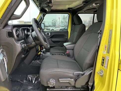 Used 2023 Jeep Wrangler Willys image 16