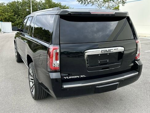 Used 2019 GMC Yukon XL Denali w/ Denali Ultimate Package image 34