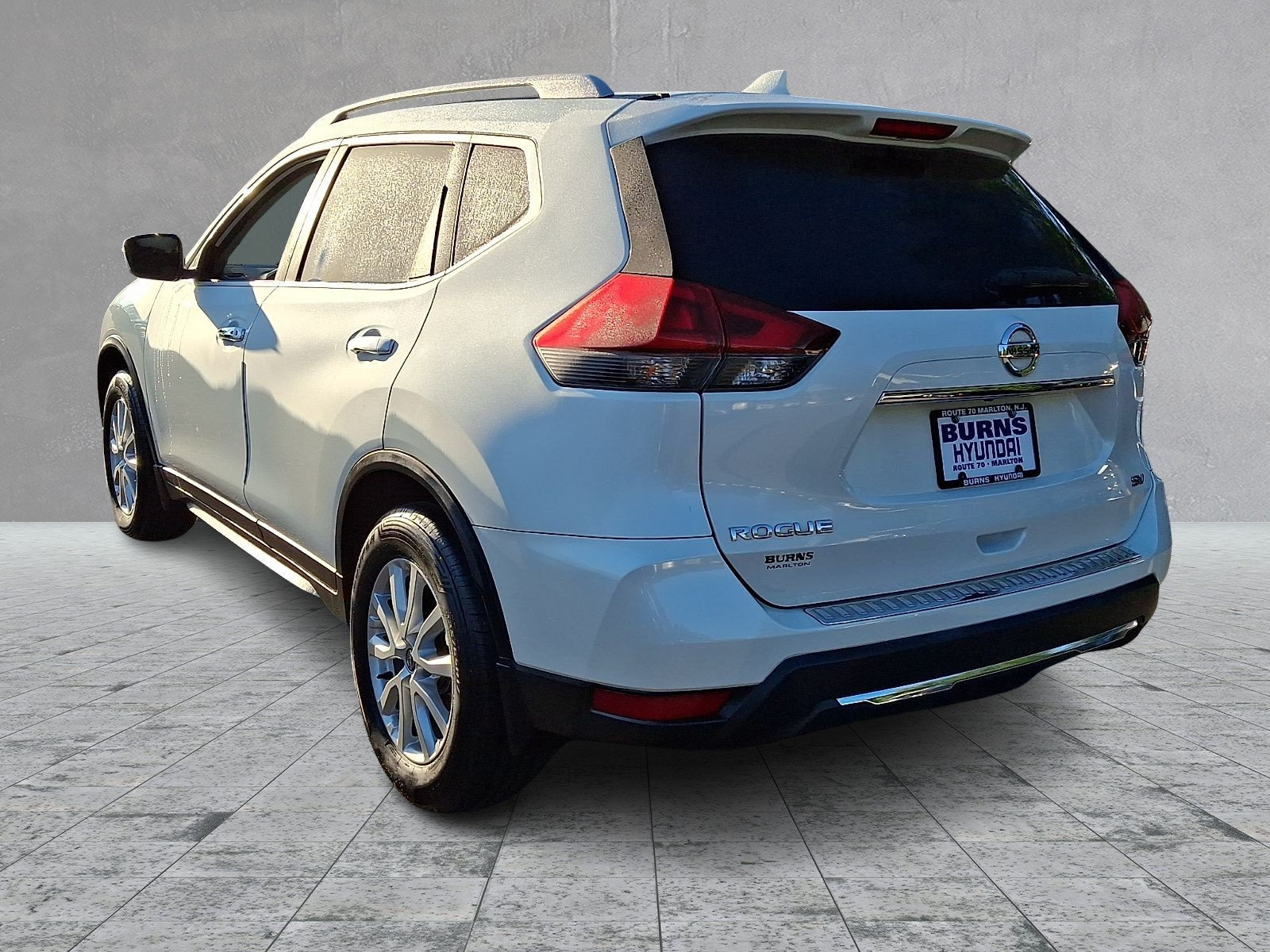 Used 2018 Nissan Rogue SV FWD image 6