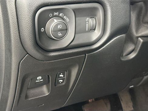 Used 2021 RAM 1500 Big Horn RWD image 14