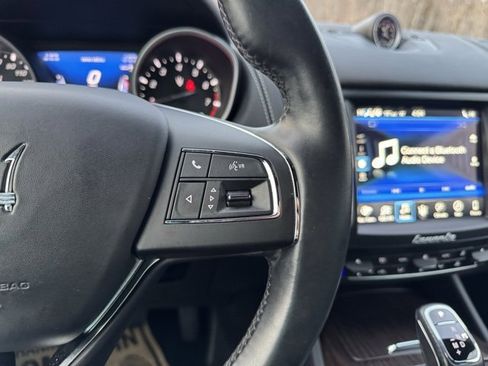 Used 2020 Maserati Levante GranLusso image 26