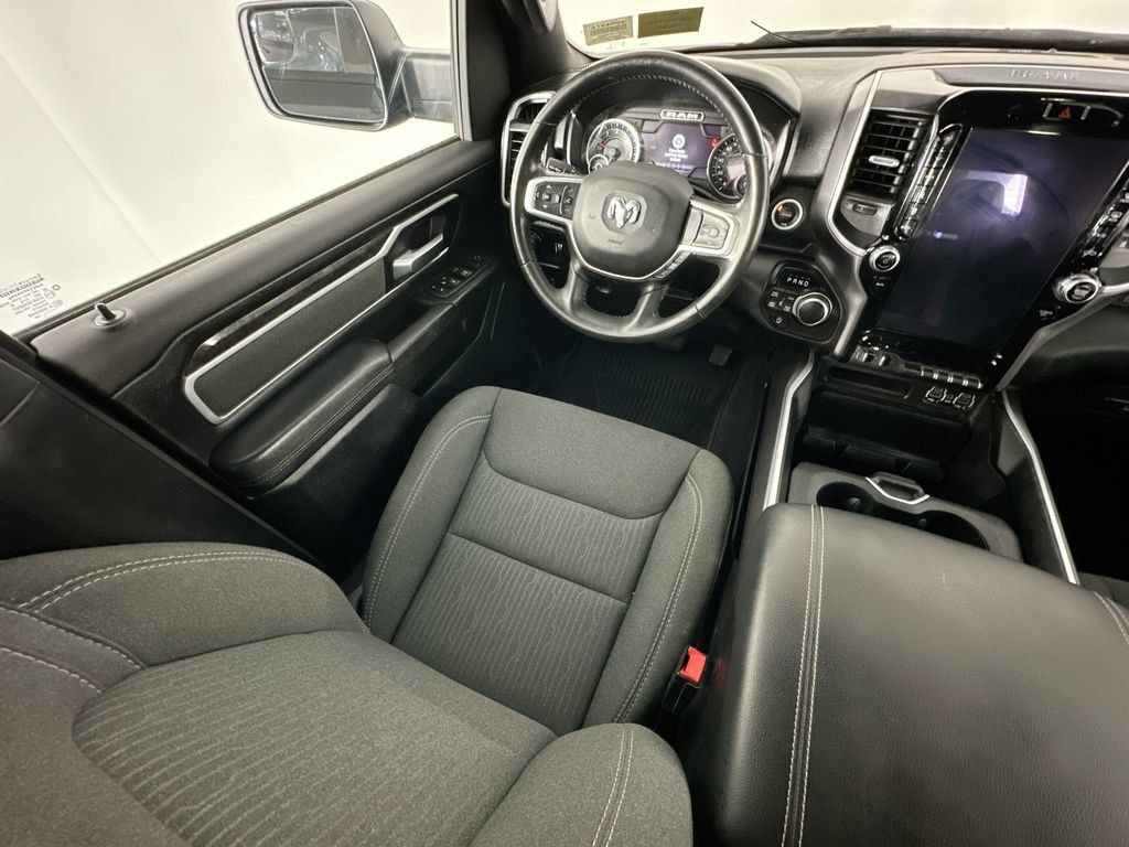 Used 2022 RAM 1500 Big Horn AWD/4WD image 9