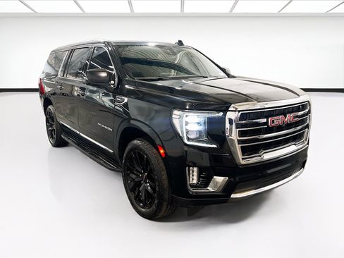 Used 2023 GMC Yukon XL SLT w/ SLT Premium Package AWD/4WD image 3