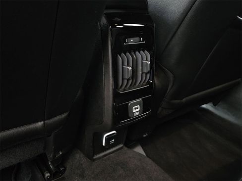 New 2026 Jeep Compass Latitude image 11