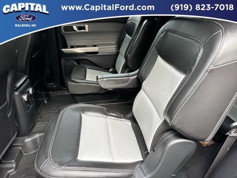 Certified 2022 Ford Explorer XLT w/ Equipment Group 202A AWD/4WD image 18