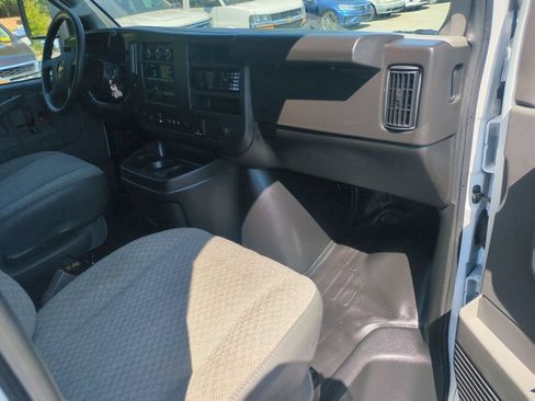 Used 2025 Chevrolet Express 3500 w/ Power Convenience Package RWD image 29