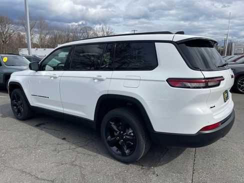 New 2025 Jeep Grand Cherokee L Altitude image 11