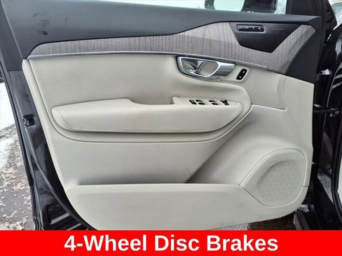 Used 2024 Volvo XC90 B6 Plus image 25