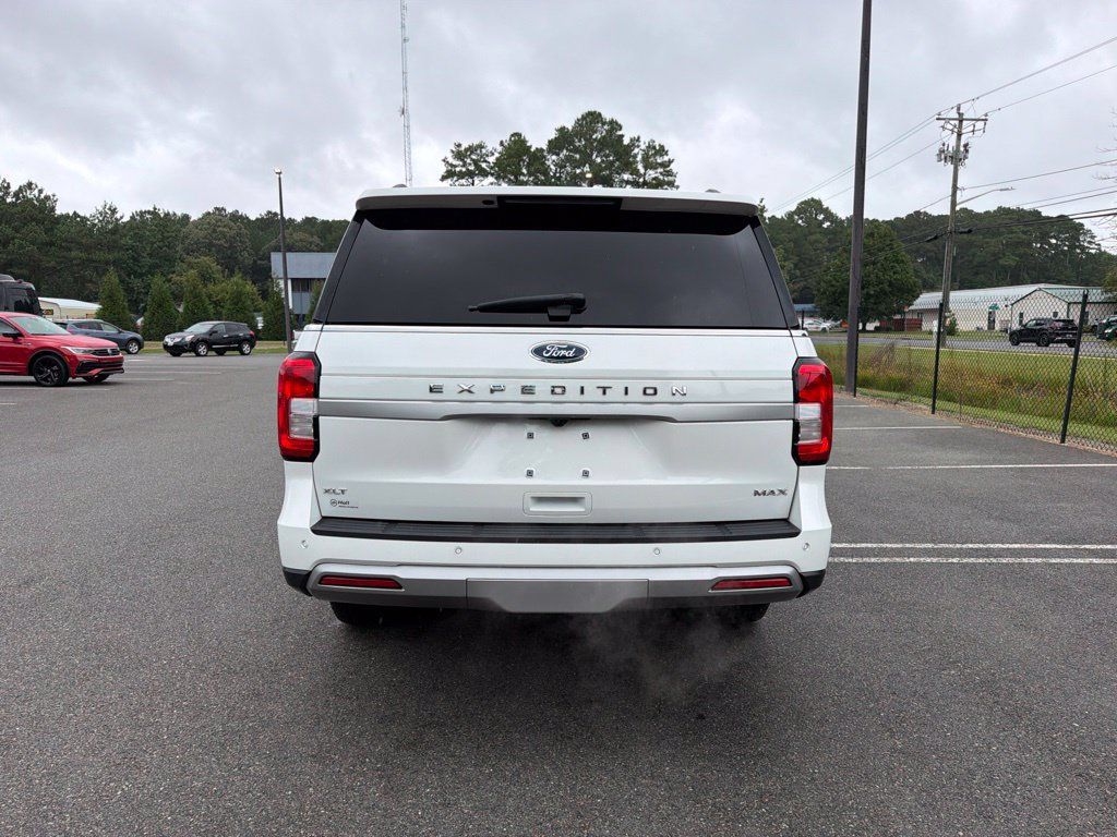 Used 2024 Ford Expedition Max XLT AWD/4WD image 6