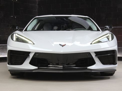 Used 2020 Chevrolet Corvette Stingray Premium Cpe w/ 3LT Preferred Equipment Group image 8