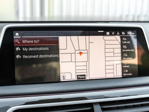 Used 2021 BMW 750i xDrive image 25