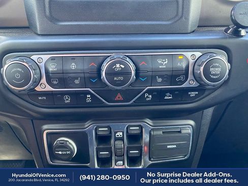 Used 2021 Jeep Wrangler Unlimited Sport AWD/4WD image 12