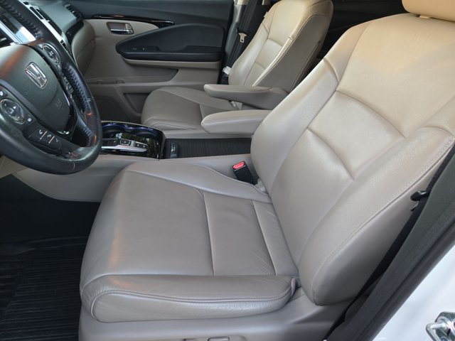 Used 2016 Honda Pilot Touring image 14