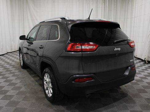 Used 2015 Jeep Cherokee Latitude FWD image 29