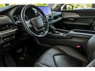 Used 2024 Toyota Grand Highlander AWD video 3