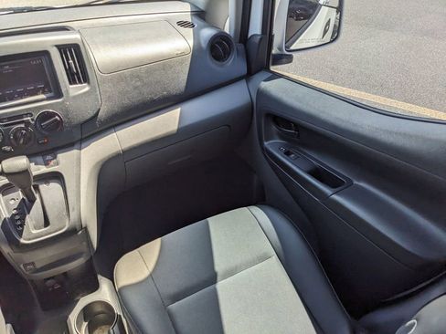 Used 2021 Nissan NV200 SV w/ Sliding Door Glass Package image 17