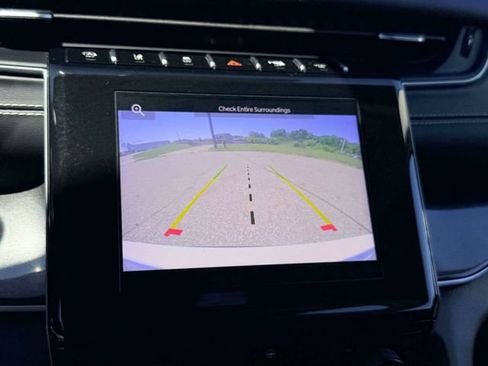 Used 2022 Jeep Grand Cherokee L Laredo w/ Luxury Tech Group I AWD/4WD image 29