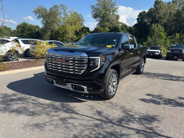 Used 2024 GMC Sierra 1500 Denali w/ Denali Reserve Package AWD/4WD image 1