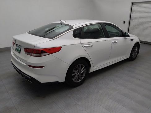 Used 2020 Kia Optima LX image 10
