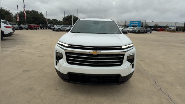 Certified 2026 Chevrolet Traverse LT w/ Driver Confidence Package FWD image 3
